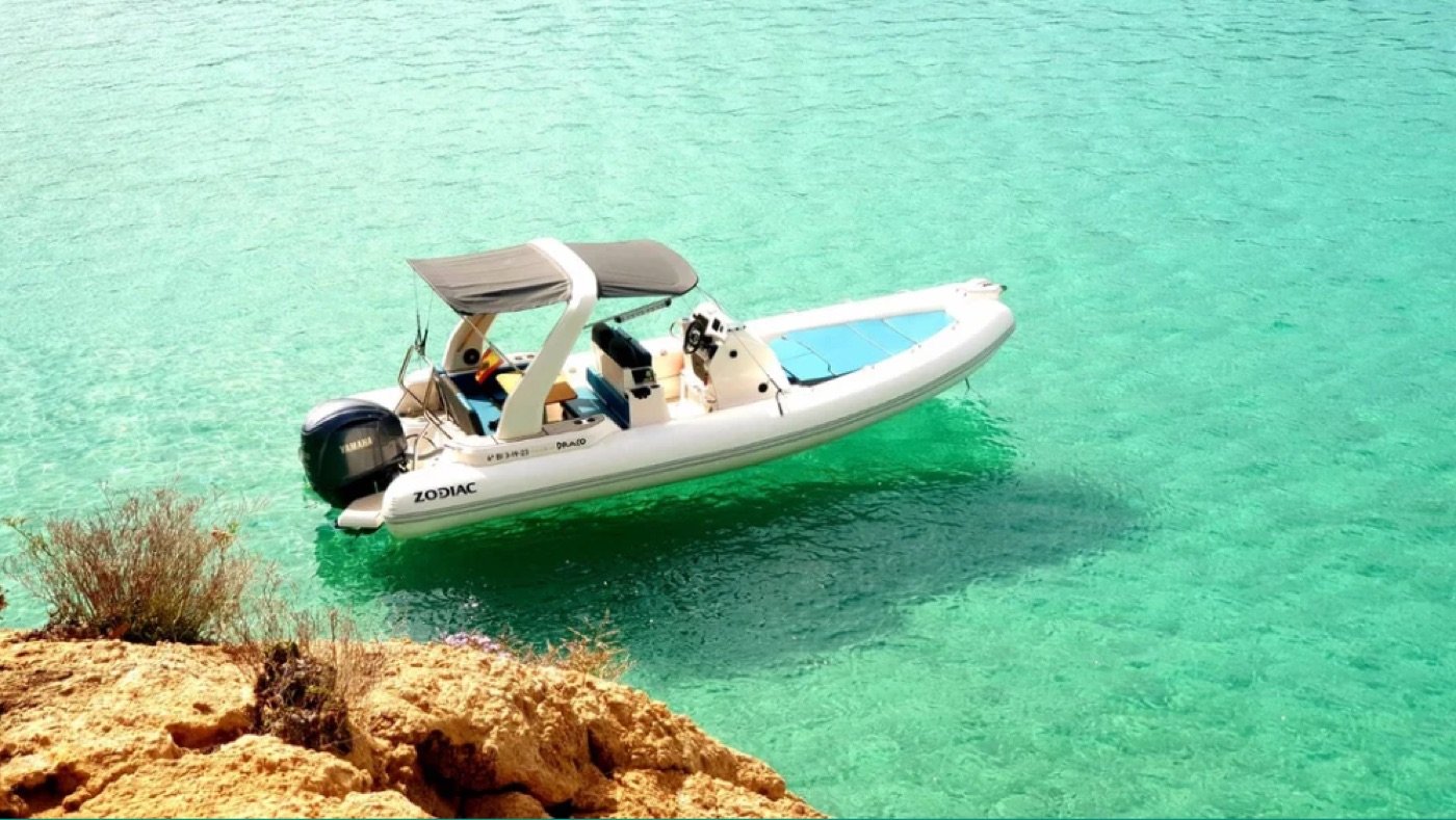 Interior de la Zodiac Medline 7.5
